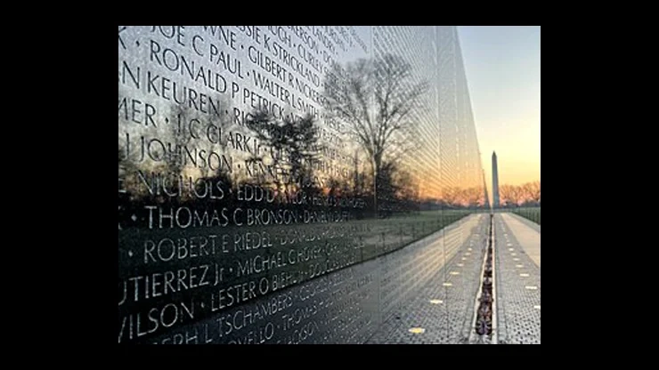 On This Day November 13 1982 – The Vietnam Veterans Memorial Was Dedicated in Washington D.C.