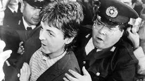 On This Day January 25 1980 - Paul McCartney Was Released From a Japanese Jail After Drug Arrest